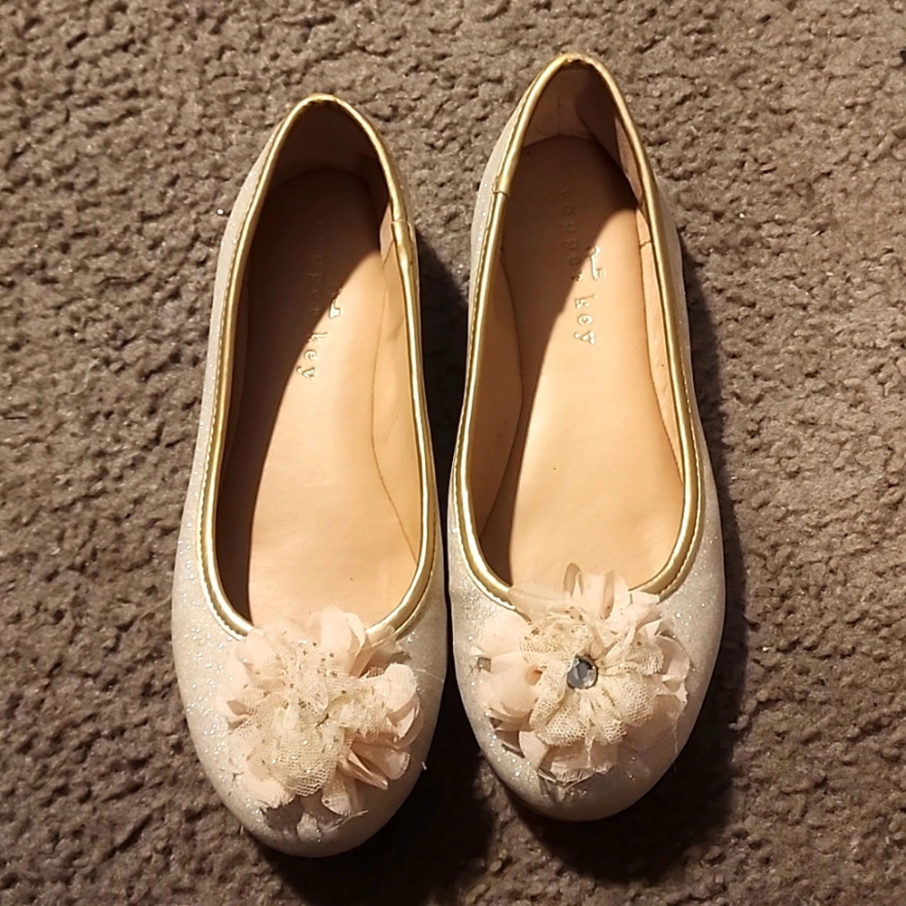 Girl shoes